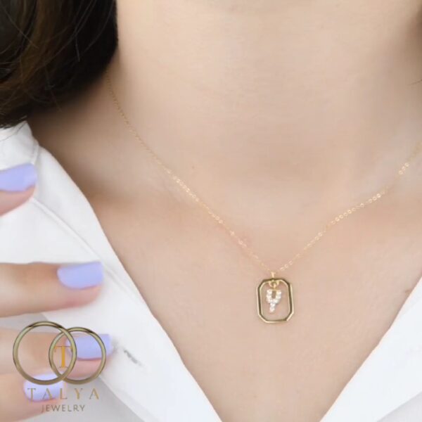 Collier Lettre  en Or 18K