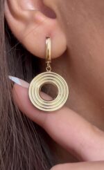 Bouclec d'oreilles disque mshrrat en or 18 carats