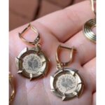 Bouclec d'oreilles circulaires farrouj adm en or 18 carats - Image 2