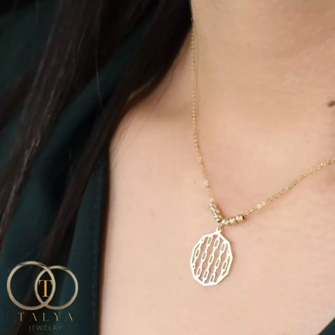 cadre_1080_collier-cercle-elegance-en-or-18K Collier Cercle Élégance En Or 18K - Image 1